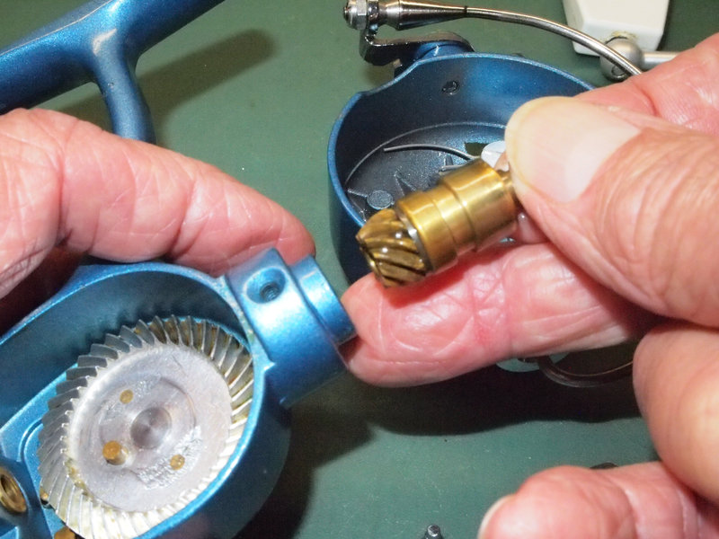 Penn 720--Removing Pinion Gear
