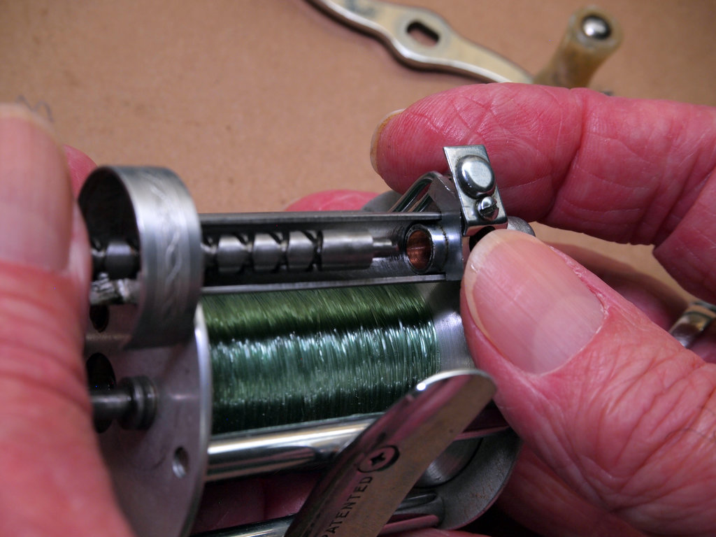 Pflueger Nobby model 1963 - replacing the shaft